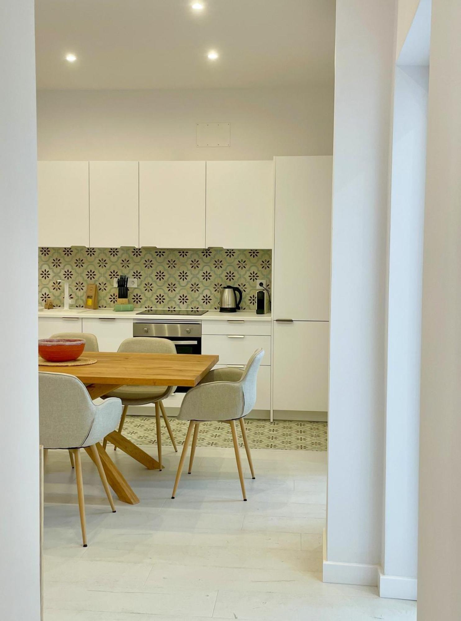 Piso Familiar Con Tres Habitaciones En La Goleta Малага Екстер'єр фото